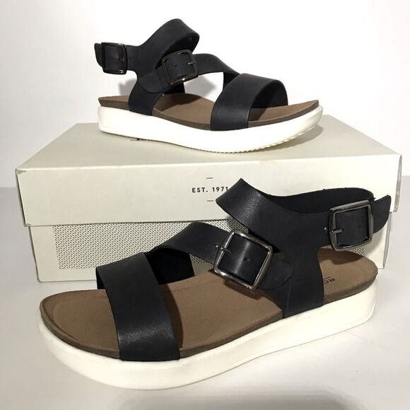 Rockport Asymmetrical Strap Buckle Sandals - Picture 1 of 11